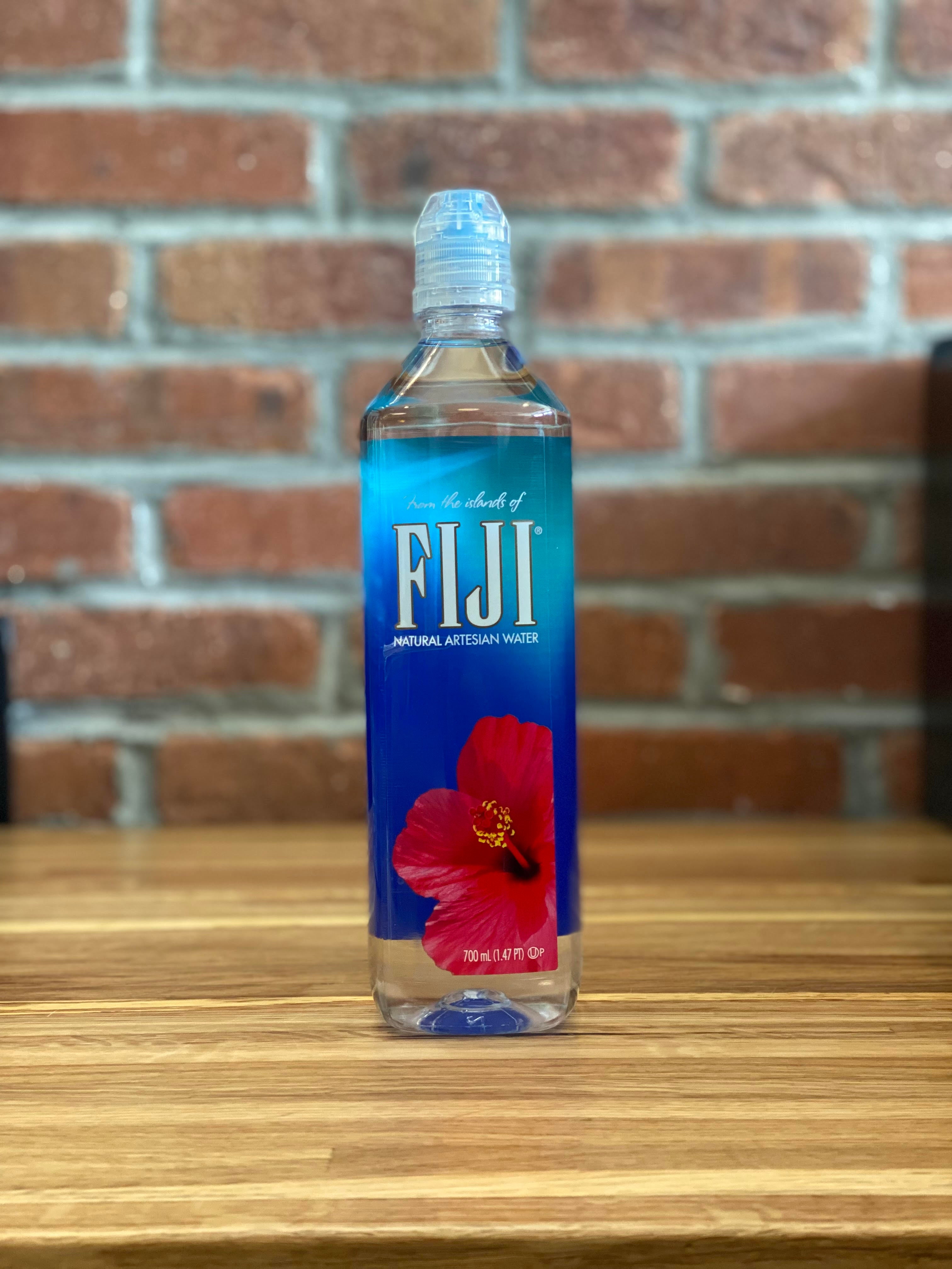 Fiji Natural Artesian Water - FIJI - 700ml B